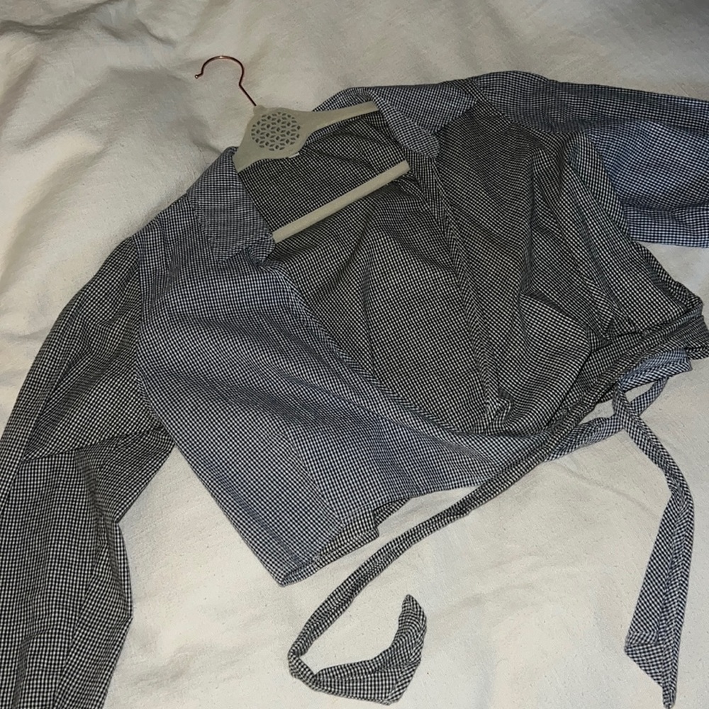Two toned crop dress shirt